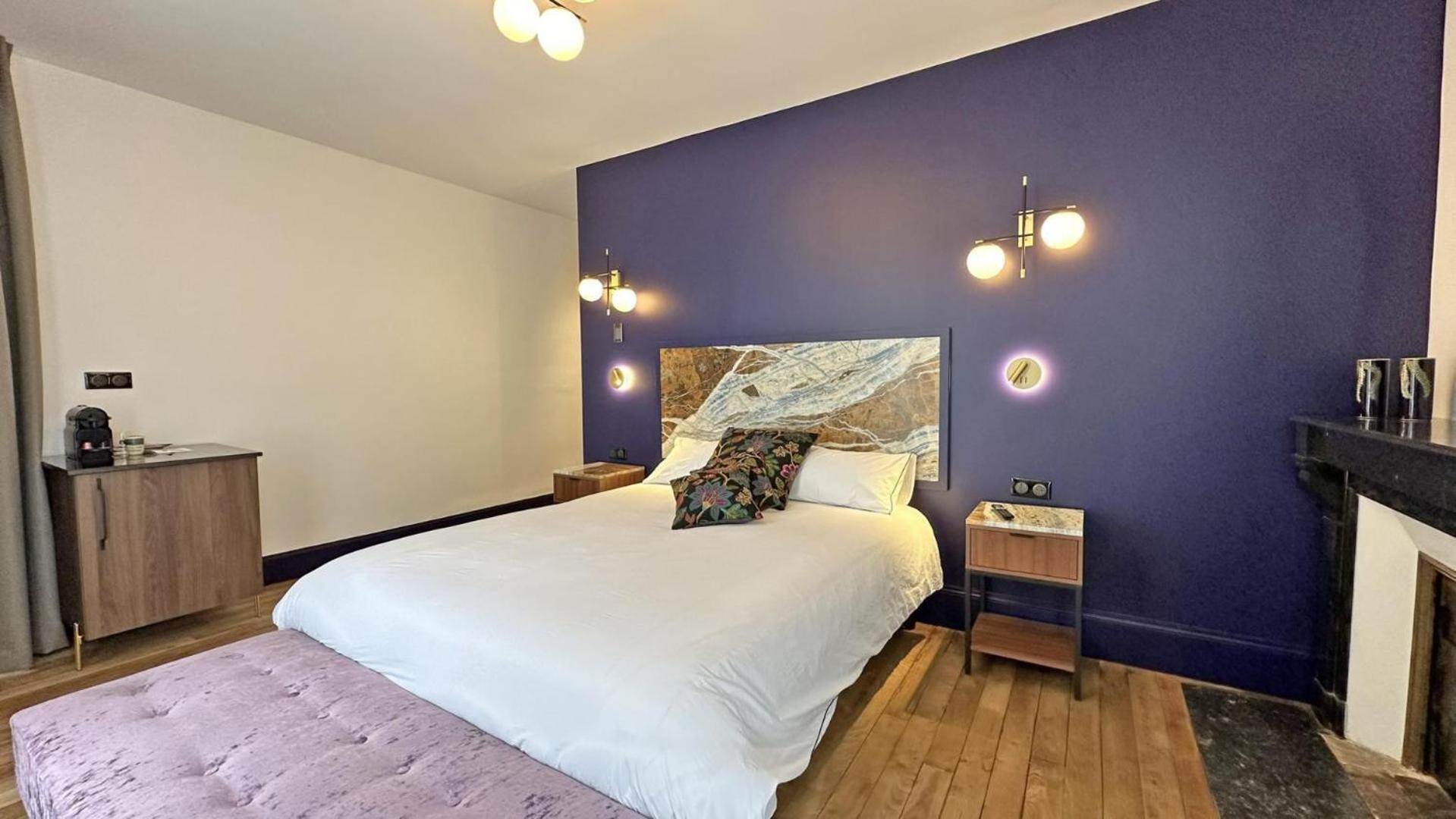 Le Manoir Des Perrieres Bed & Breakfast Рошуар Екстериор снимка