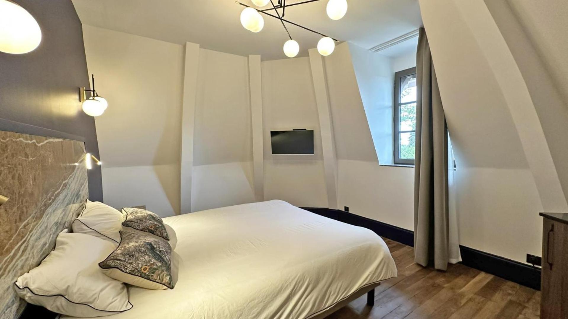 Le Manoir Des Perrieres Bed & Breakfast Рошуар Екстериор снимка