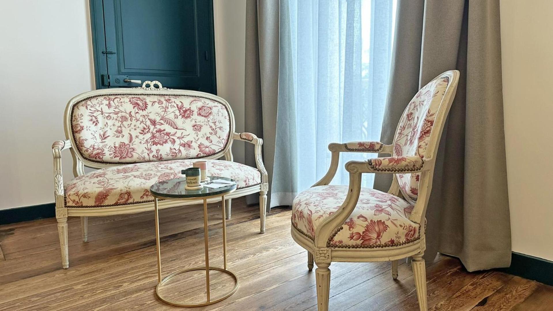 Le Manoir Des Perrieres Bed & Breakfast Рошуар Екстериор снимка